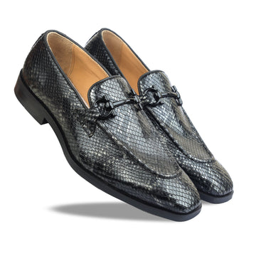 Laredeo Black