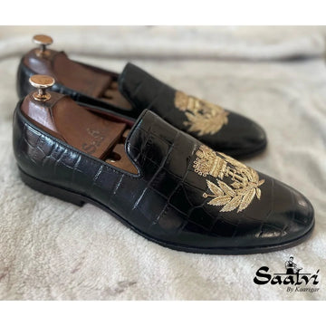 Size9 Black Croco With Embroidery