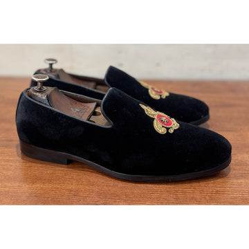 Size 8 Black Embroidery Slipon